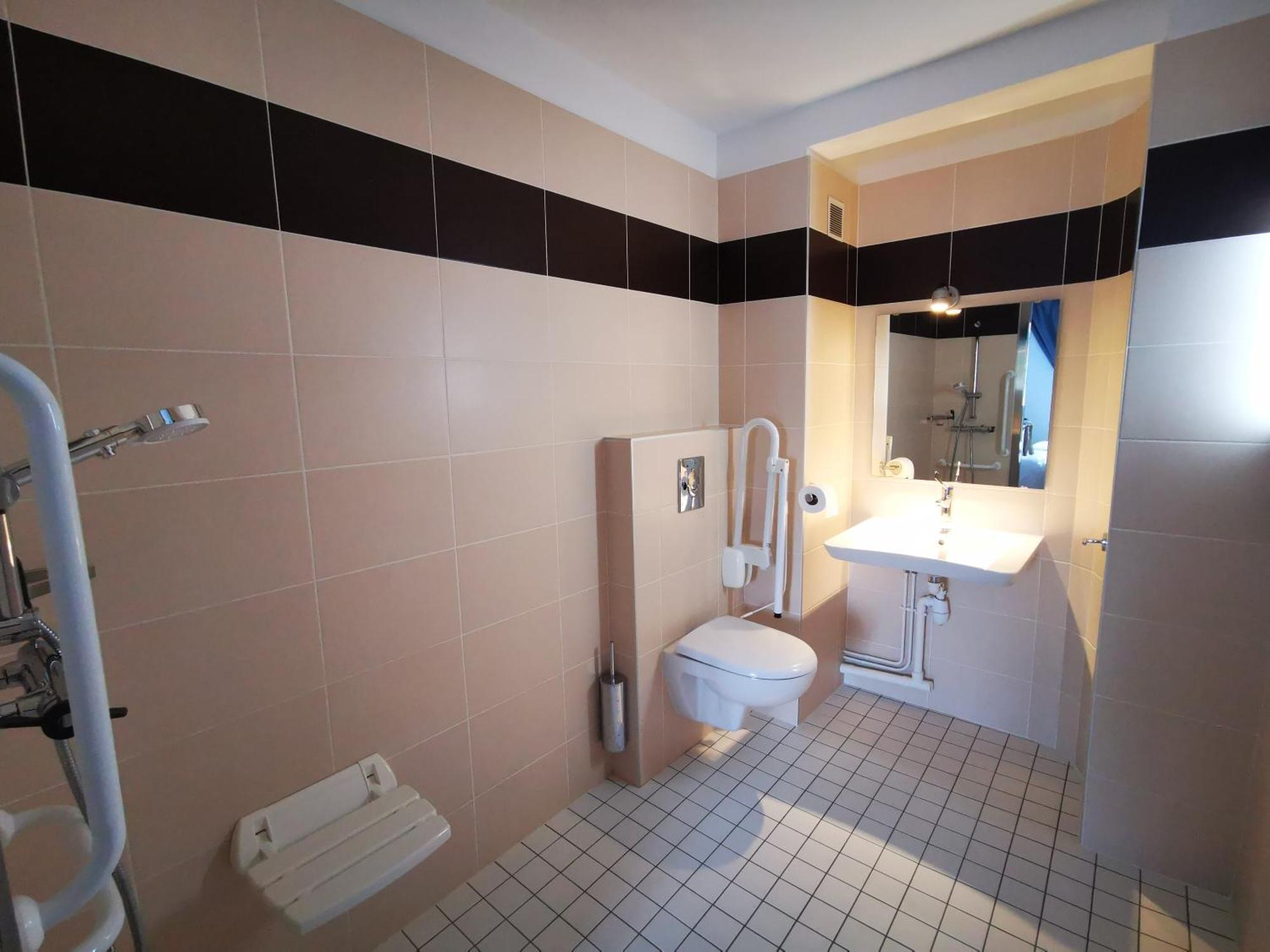 Anais Hotel Bourges Nord Saint-Doulchard Eksteriør bilde